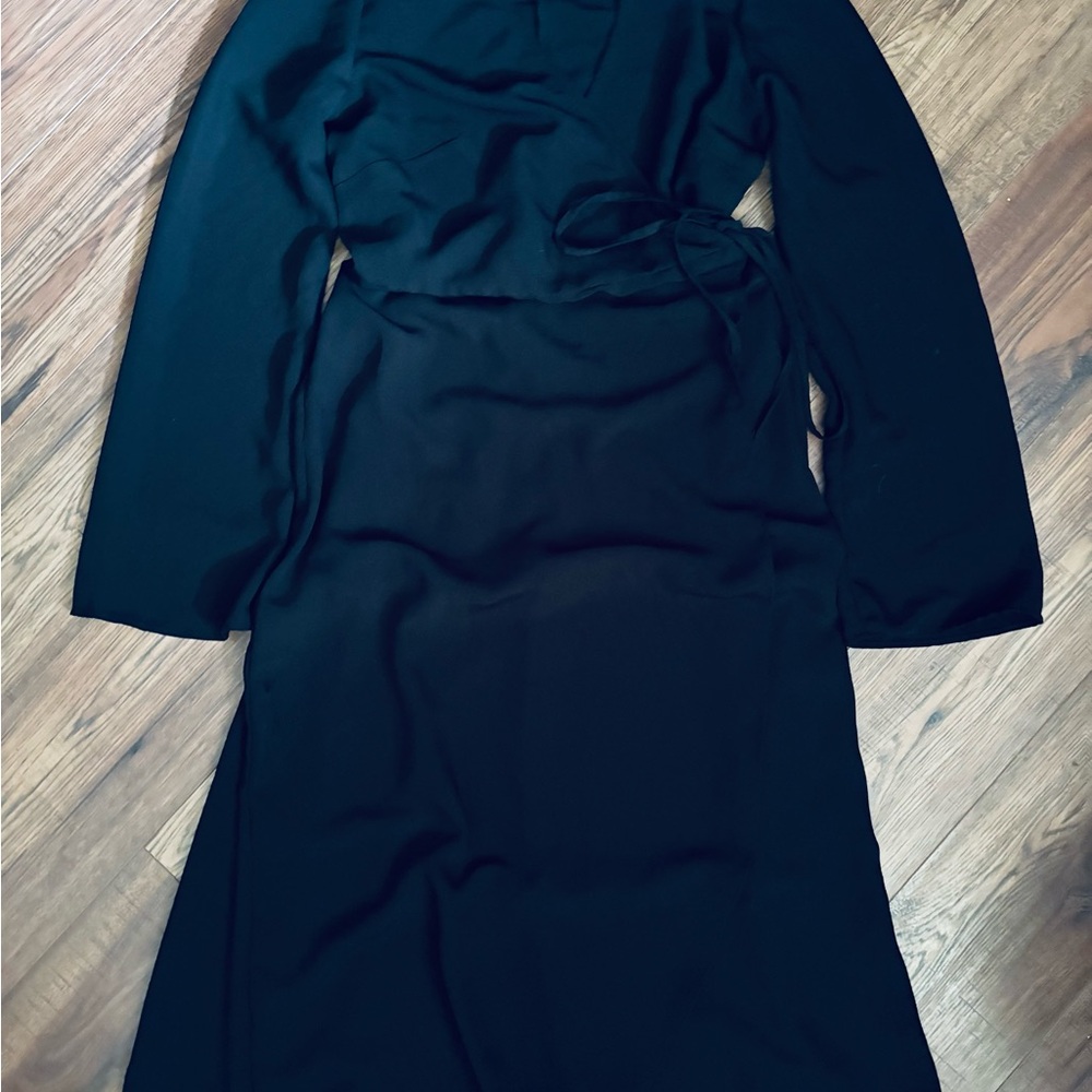 H&M Elegant Black Long Sleeve Dress